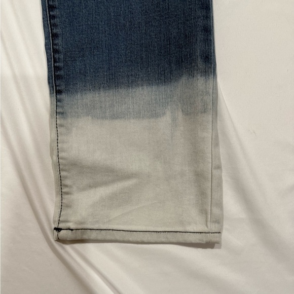 Style & Co Women Dip Dyed High Rise Natural Straight Jeans Blue Ombre Size 6 - Picture 12 of 12